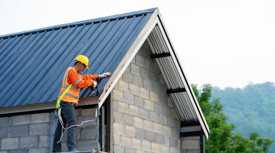 Expert top industrial roofings services in Hayes, VA